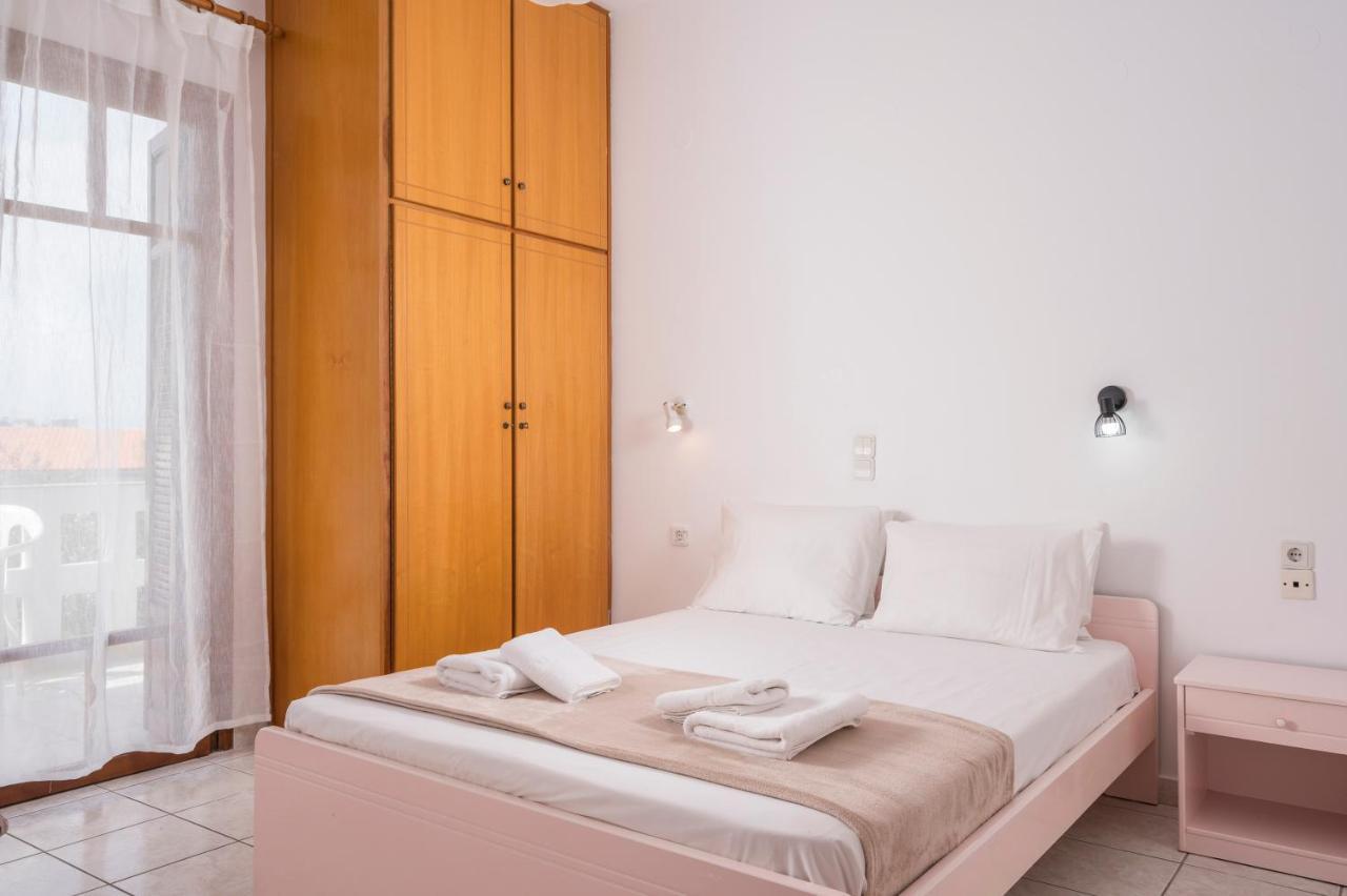 Captain Michalis Apartments Galatás Exterior foto